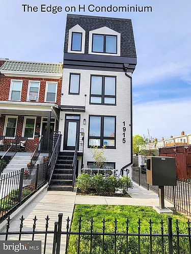 1915 H St NE Photo 1