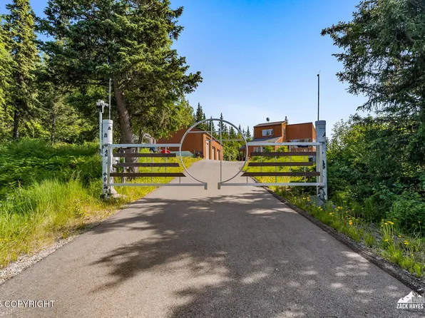 11411 Snowline Dr, Anchorage, AK 99507