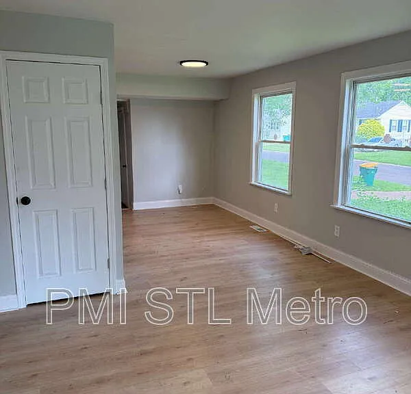 10432 Balmoral Dr — Photo 2