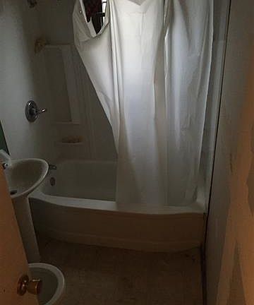 5th image of 4636 Meadow Ln
