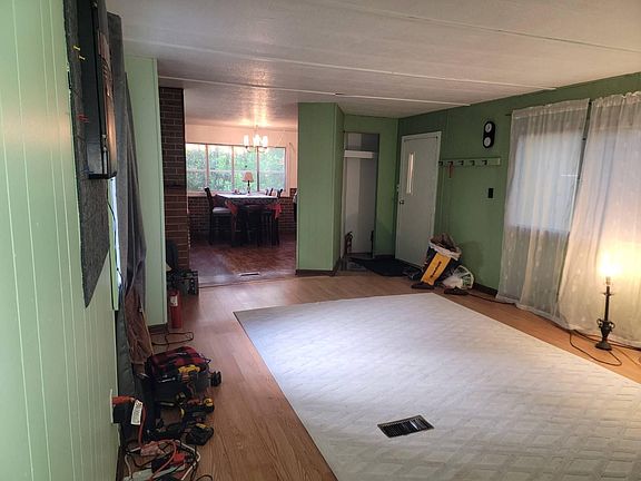 4th image of 2776 Nineteen Mile Rd NE