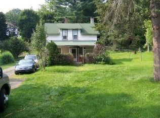 612 6th St #R, Milford, PA 18337