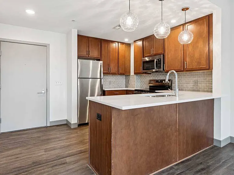Midtown Crossing Apartments — Photo 50