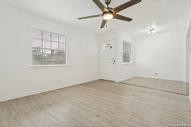 3 bed, 1.5 bath, 1341 sqft, $1,350 — Photo 2