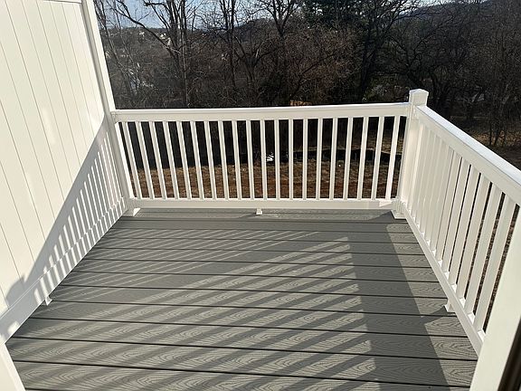5th image of 1013 Seth Dr #302
