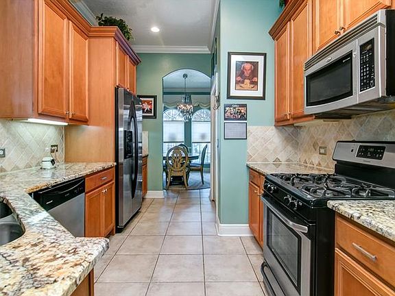 5th image of 1228 Molona St