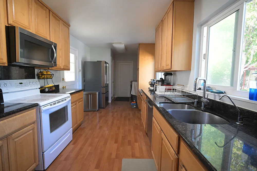 175 Arlene Dr — Photo 4
