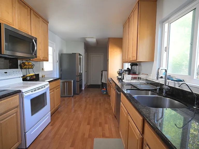 175 Arlene Dr — Photo 8