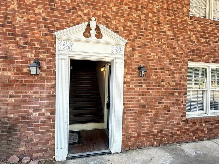 2202 S Main St — Photo 2