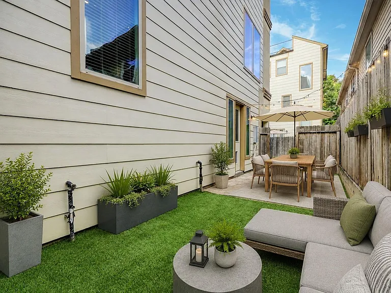 1518 Birdsall St #C — Photo 24