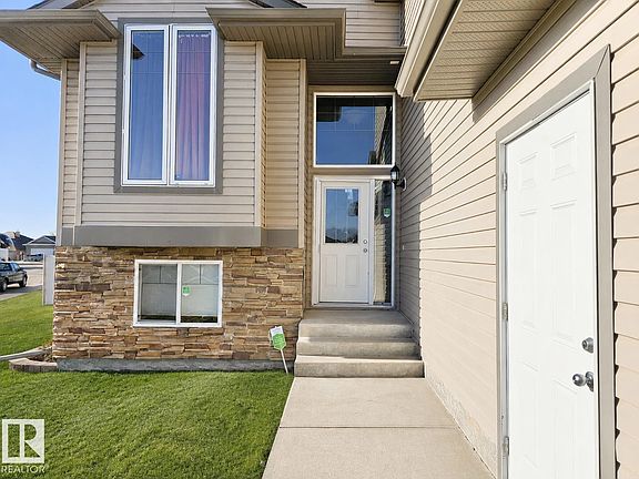 2nd image of 3901 44th Ave