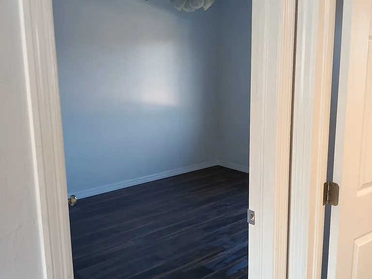 823 Eisenhower Blvd — Photo 9