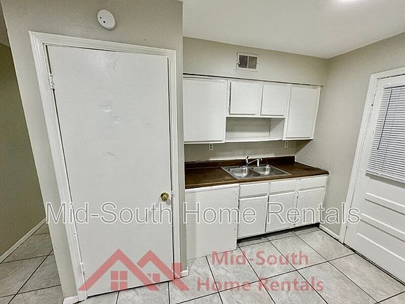 5th image of 3192 Coleman Ave