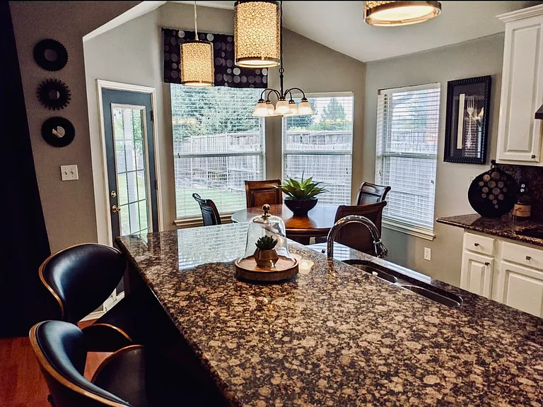 301 Mimosa Dr — Photo 15