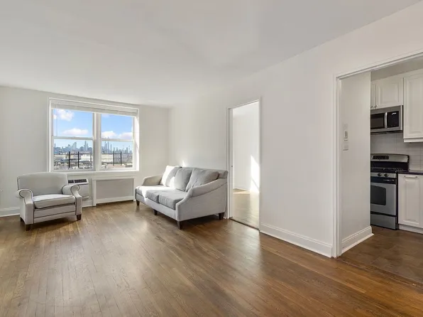 46-01 39th Ave Unit 520, Sunnyside, NY 11104