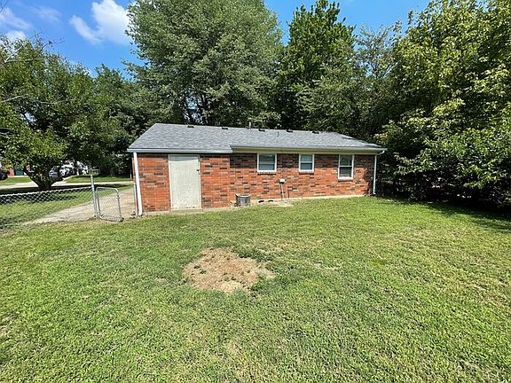 4th image of 4816 Tipton Pl