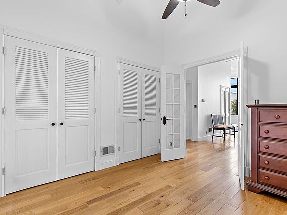 5th image of 300 Communipaw Ave APT 203