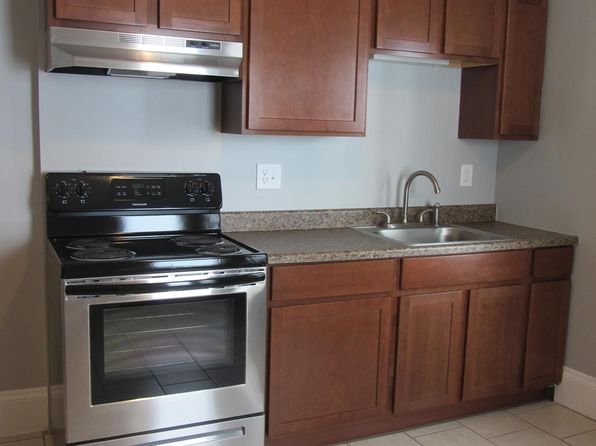 86 Bacon St #201, Biddeford, ME 04005