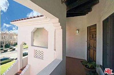 3rd image of 1139 S Crescent Heights Blvd