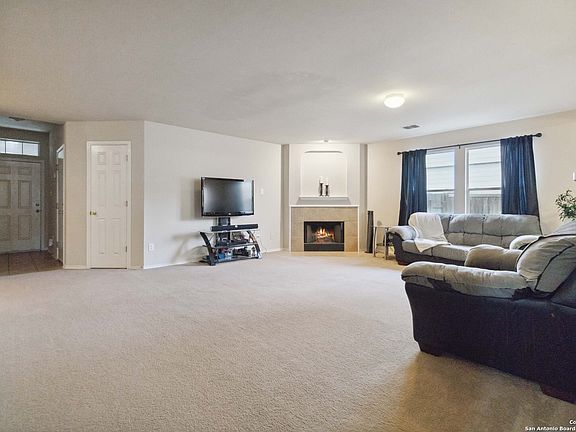 2nd image of 326 Ann Dr