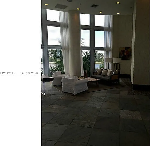 2 bed, 2.0 bath, 1352 sqft, $3,000 — Photo 3