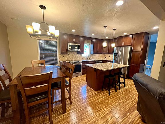 4th image of 1814 Kenilworth Dr