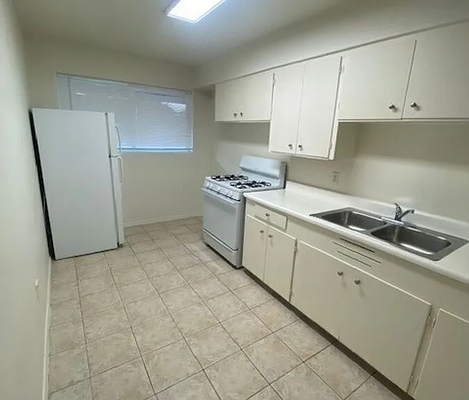 10648 N 15th Ave #2 — Photo 8