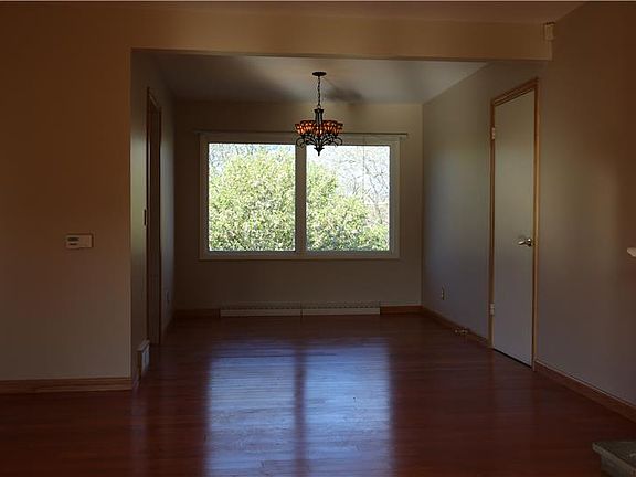 4th image of 5 Parkway Dr