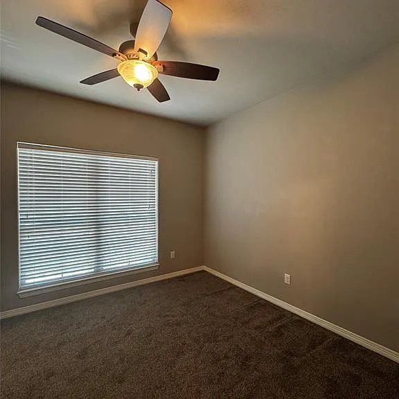 250 Southlake Dr — Photo 19