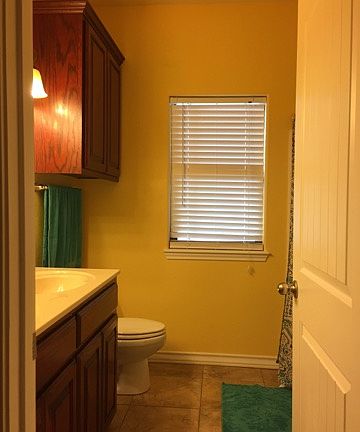 4th image of 2633 Bruin Dr