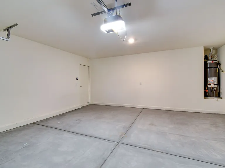 1705 Cowboy Path Ave — Photo 3