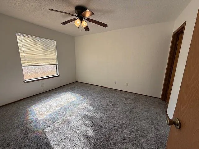 3000 Jadewood Ct #B — Photo 8