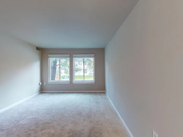 Seneca Place — Photo 57