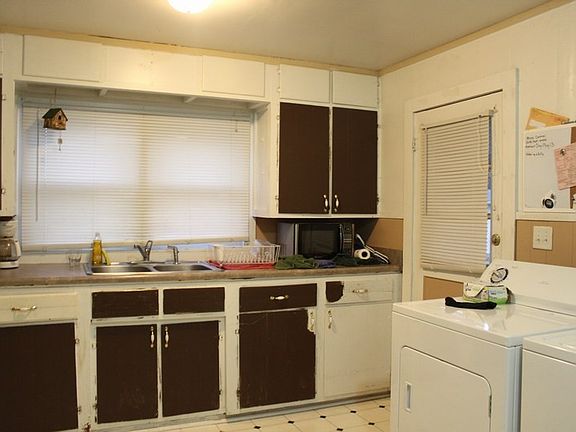 3rd image of 503 Dogwood Ln