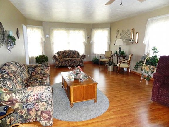 3rd image of 3715 Settlement Heights Dr