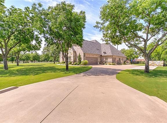 4th image of 8914 Augusta Dr