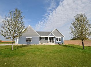 1800 20th Avenue Cir NE, Kasson, MN 55944