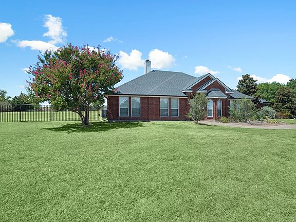 2nd image of 945 Scarlett Dr