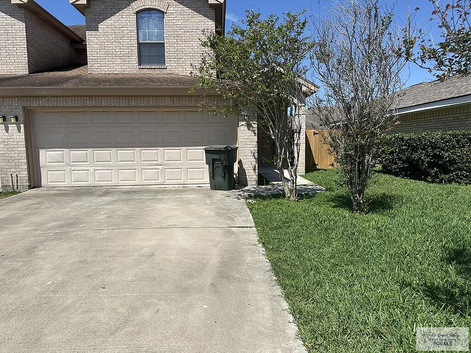 1st image of 218 Palm Valley Cir