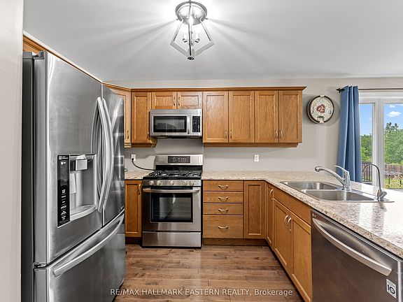 4th image of 7 Millpond Ln