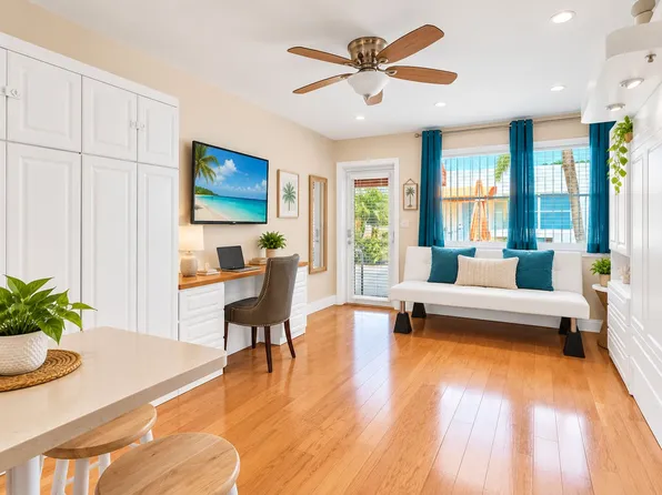 310 Arthur St, Hollywood, FL