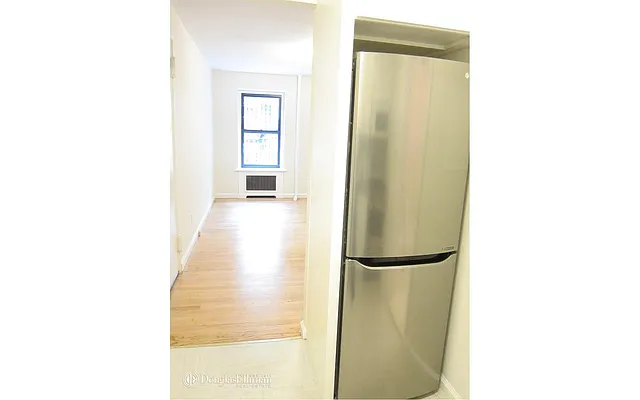 Rented by Douglas Elliman | media 13