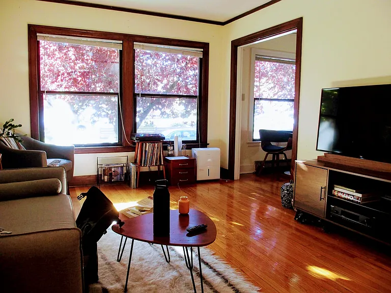 614 10th Ave E #104 — Photo 14
