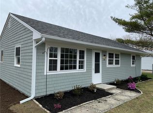 14 Hampden Rd, Bristol, RI 02809