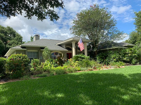 2nd image of 10669 Lake Hill Dr