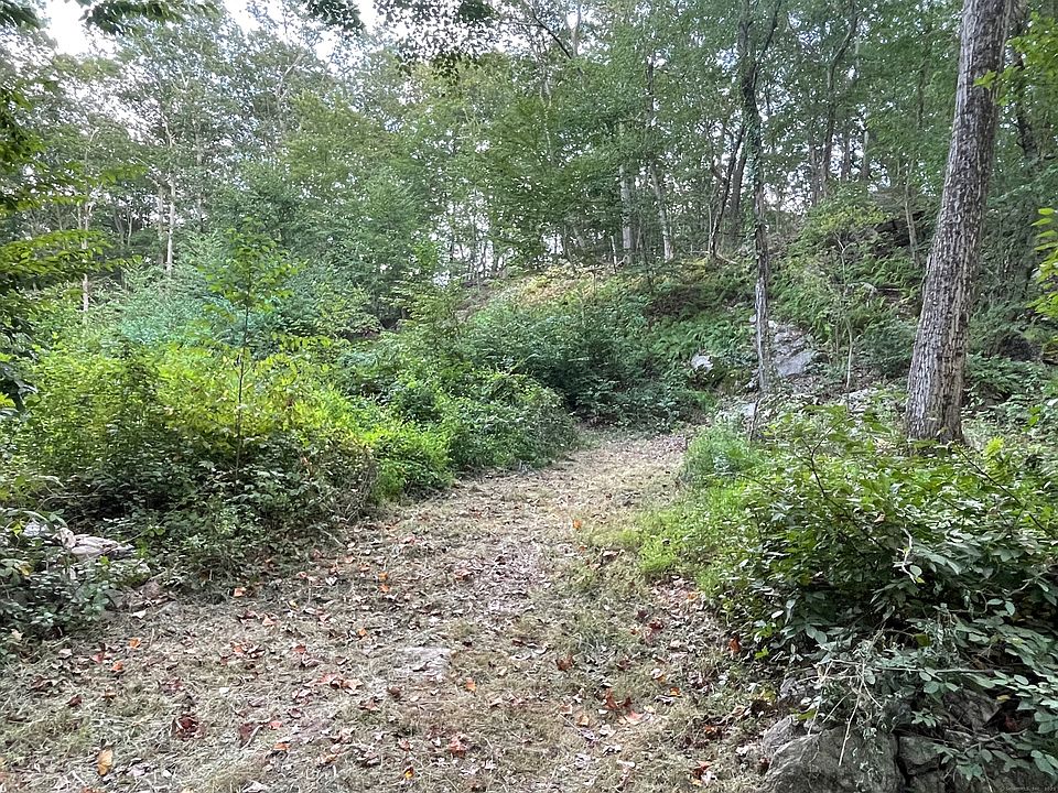 2nd image of 9A Point O Rocks Road
