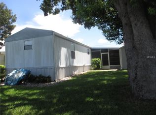 30111 Green Bay Dr, Tavares, FL 32778