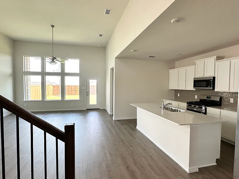 2516 Grapevine Way — Photo 4