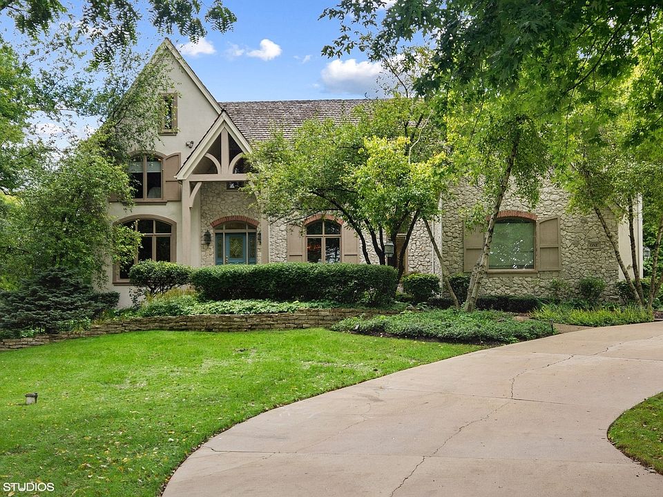 1st image of 1 N Meadow Ln