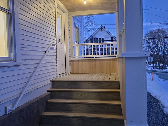 3rd image of 73 Goshen Rd #3